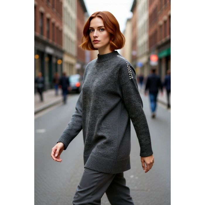 Kadınlar İçin Konforlu Regular Kalıp Bisiklet Yaka Uzun Kol Taş İşlemeli Triko Kazak Kaliteli