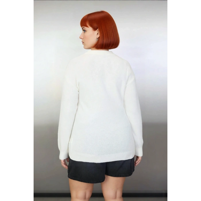 Kadınlar İçin Konforlu Regular Kalıp Düz Trok Detaylı Uzun Kollu Triko Bisiklet Yaka Kazak