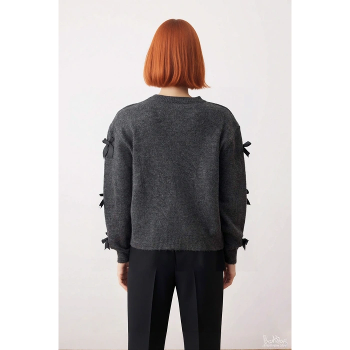 Kadınlara Özel Basic Regular Kalıp Bisiklet Yaka Kurdele Detaylı Triko Uzun Kollu Kazak Kaliteli