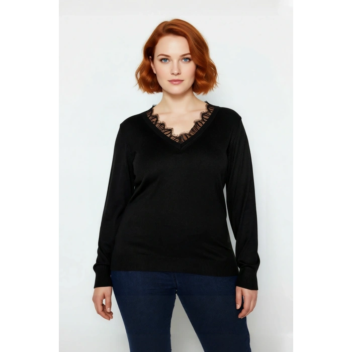 Kadınlara Özel Basic Regular Kalıp Uzun Kollu Triko Kazak Dantel Detayıyla Şık Bir Görünüm