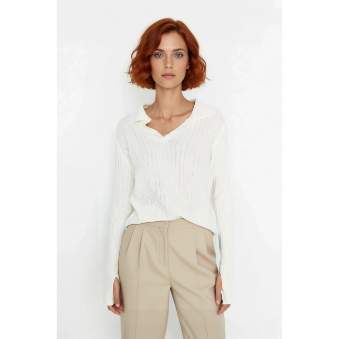 Kadınlara Özel Basic Regular Kesim Polo Yaka Fitilli Triko Kazak Modern ve Konforlu Stil Kaliteli