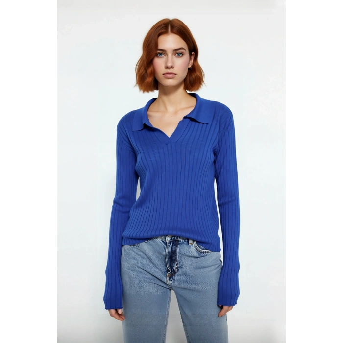 Kadınlara Özel Basic Regular Kesim Polo Yaka Fitilli Triko Kazak Modern ve Konforlu Stil Kaliteli