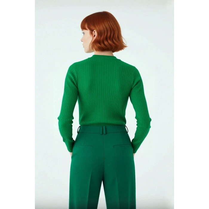 Kadınlara Özel Basic Regular Kesim Polo Yaka Fitilli Triko Kazak Modern ve Konforlu Stil Kaliteli