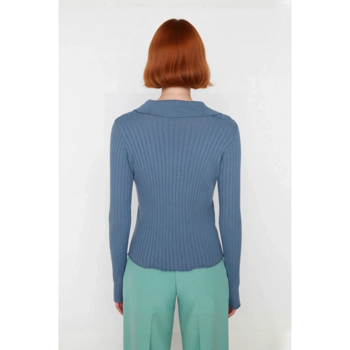 Kadınlara Özel Basic Regular Kesim Polo Yaka Fitilli Triko Kazak Modern ve Konforlu Stil Kaliteli