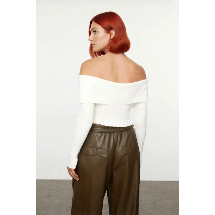 Kadınlara Özel Basic Siluet Fitted Triko Kazak Crop Boy Carmen Yaka Şık Seçim Kaliteli