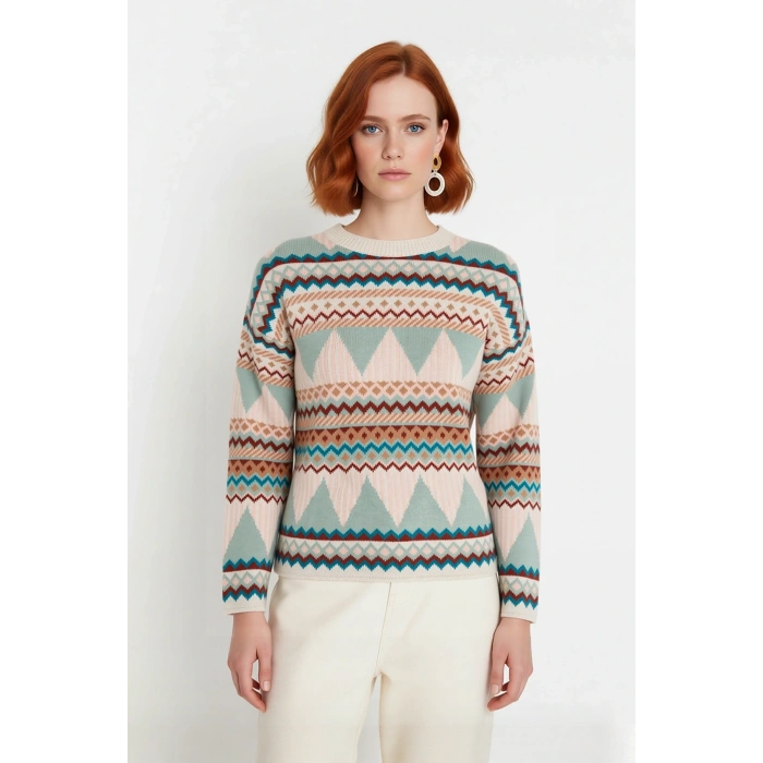 Kadınlara Özel Etnik Desenli Oversize Düşük Kol Bisiklet Yaka Triko Kazak Soğuk Havalara Uyumlu