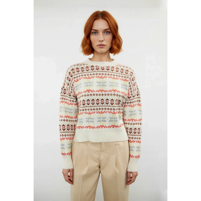 Kadınlara Özel Etnik Desenli Oversize Kalıp Düşük Kol Triko Kazak Kış Aylarının Vazgeçilmezi