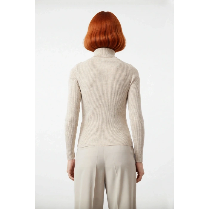 Kadınlara Özel Fitted Balıkçı Yaka Uzun Kollu Basic Triko Kazak Kış Günleri İçin İdeal Akrilik