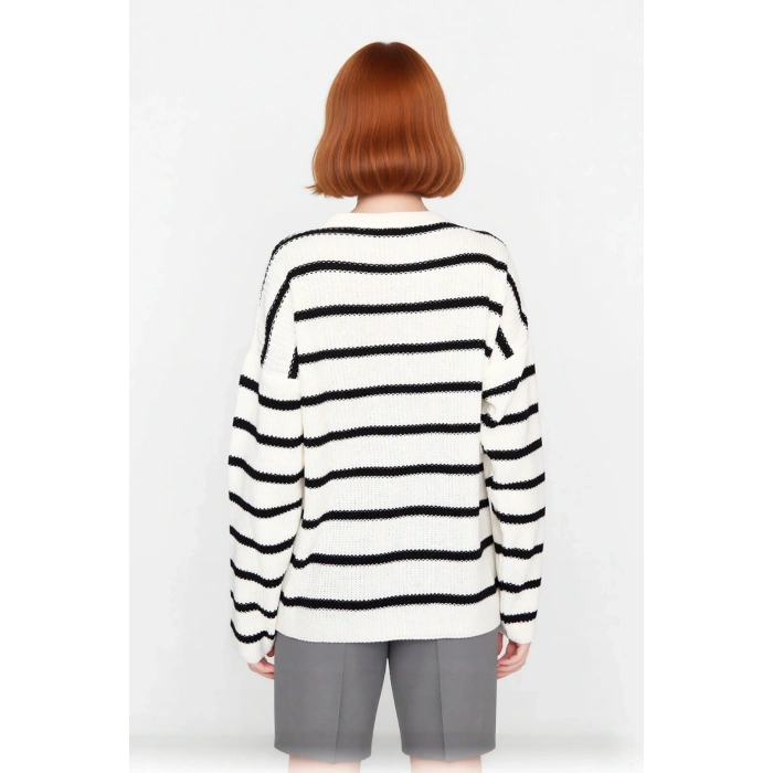 Kadınlara Özel Oversize Çizgili Triko Kazak Bisiklet Yaka Uzun Kollu Kış Stiline Modern Dokunuş