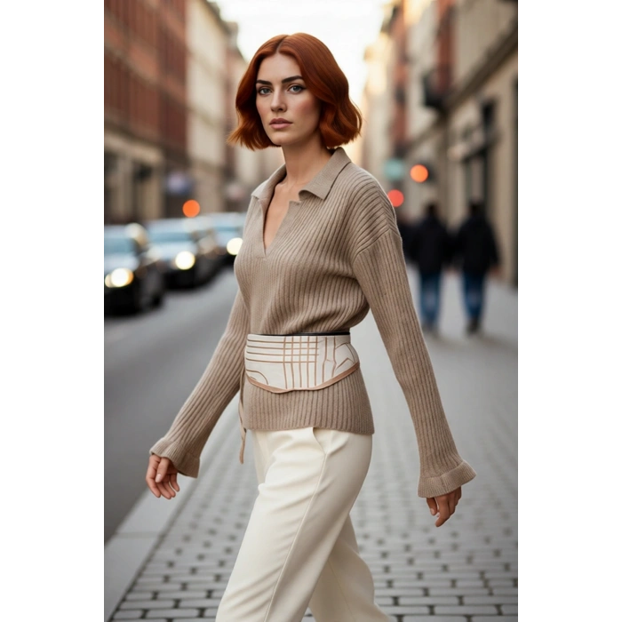 Kadınlara Özel Regular Kalıp Apaş Yaka Triko Kazak Volanlı Kol Detaylı Kışlık Şıklık Kaliteli