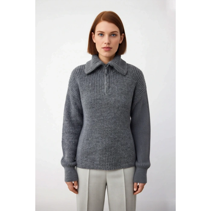 Kadınlara Özel Regular Kalıp Fermuarlı Dik Yaka Triko Kazak Düşük Kollu Kışlık Rahat Giyim