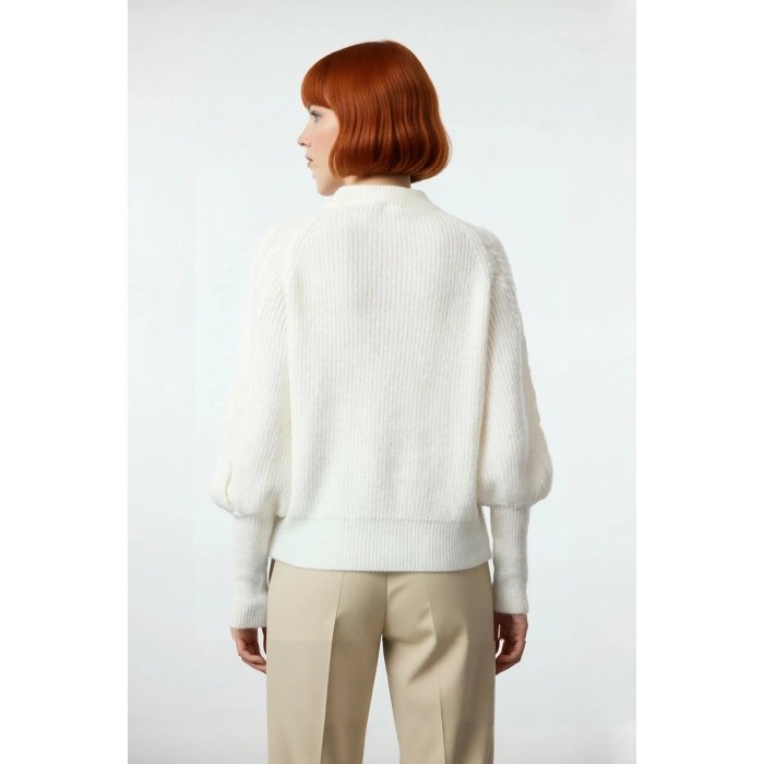 Kadınlara Özel Regular Kesim Saç Örgü Detaylı Triko Kazak Dik Yaka Balon Kol Kışlık Giyim Kaliteli