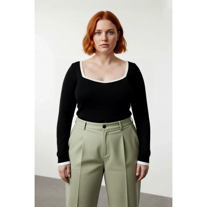 Kadınlara Özel Siyah Kare Yaka Triko Bluz Fitted Kesim Uzun Kol Şık ve Rahat Kombinler Yaratın