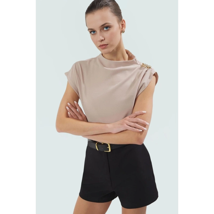 Kısa Kol Scuba Krep Örme Bluz Dik Yaka Aksesuar Detaylı Fitted Mükemmel Uyum Premium Kalite