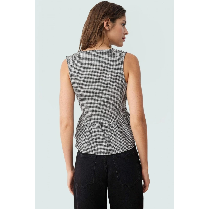 Kolsuz Ekose Bluz Polyester Elastan Jakarlı Örme Yazlık Günlük Rahat Ve Şık