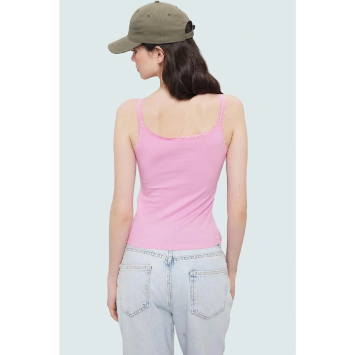 Likralı Penye Süprem Bluz Kolsuz Fitted Havuz Yaka Dantel Detay Şık Görünüm Özel Tasarım