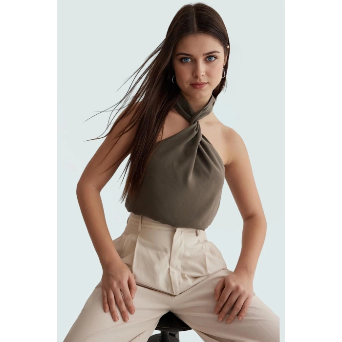 Modal Halter Yaka Bluz Rahat Kesim Yazlık Ve Şık Konforlu