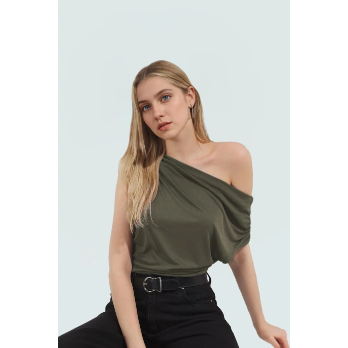 Modal Örme Bluz Asimetrik Yaka Fitted Kalıp Rahat Günlük Stil Dayanıklı Malzeme
