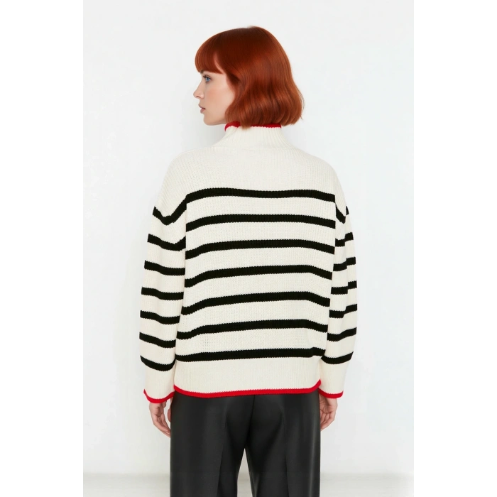 Modern Kadın Dik Yaka Triko Kazak Oversize Kesim Çizgili Desenli Uzun Kol Rahat Şıklık Kaliteli