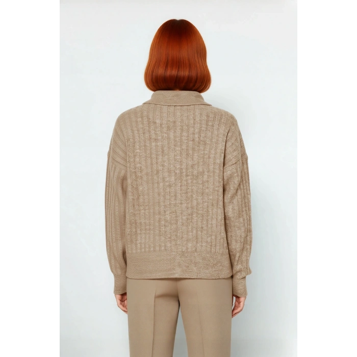 Modern Kadın Oversize Polo Yaka Triko Kazak Rahat Düşük Kol Fitilli Dokusuyla Kış Gardırobunuzun