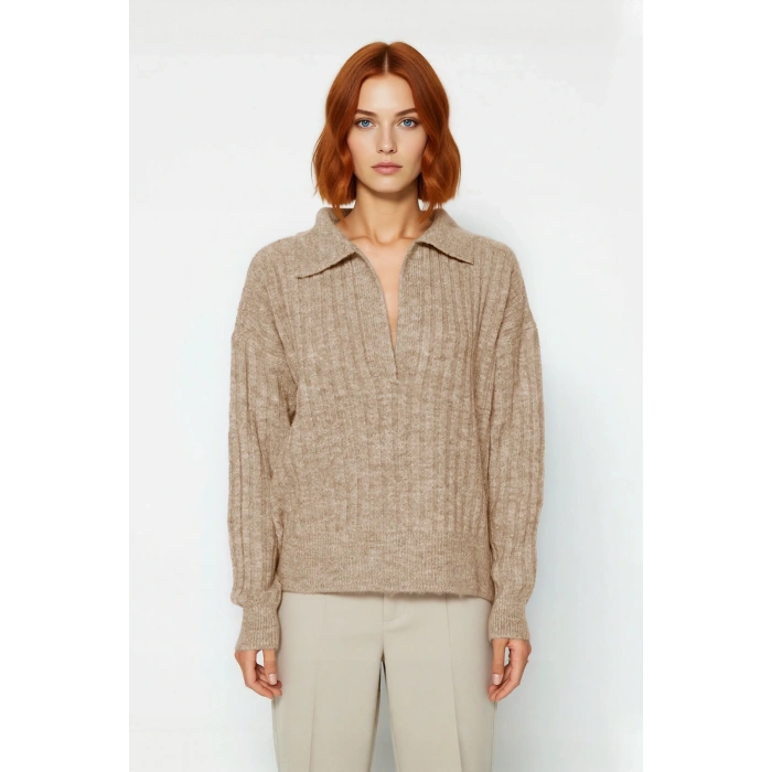 Modern Kadın Oversize Polo Yaka Triko Kazak Rahat Düşük Kol Fitilli Dokusuyla Kış Gardırobunuzun