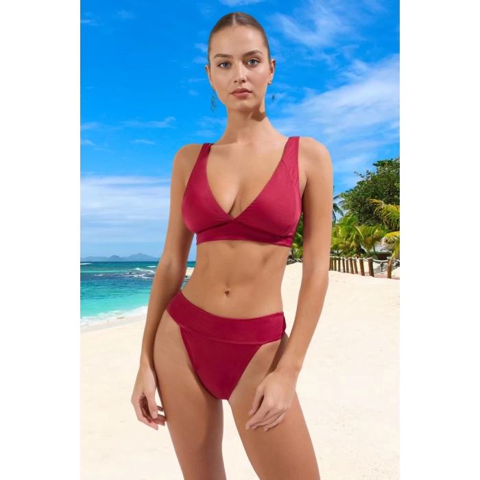 Modern Üçgen Bikini Takımı Ergonomik Kesim Hızlı Kuruyan Su Sporları İçin Özel Tasarım