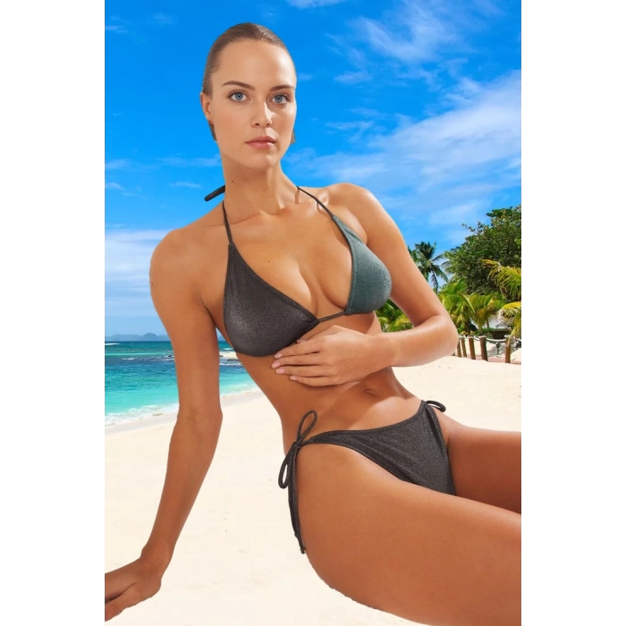 Modern Üçgen Bikini Takımı Esnek Kumaş Şık Detaylı Plaj Ve Havuz İçin Klora Dayanıklı