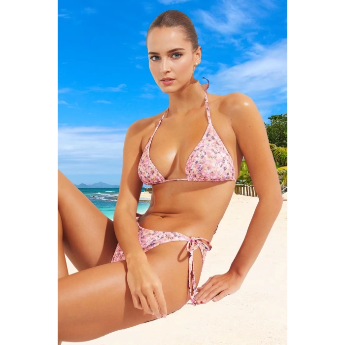 Modern Üçgen Bikini Takımı Şık Detaylı Özel Tasarım Yaz Koleksiyonu Hızlı Kuruyan