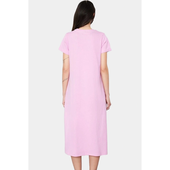Nefes Alan Pamuklu T shirt Elbise Midi Boy Cep Detaylı Modern Stil Zarifane Tasarım