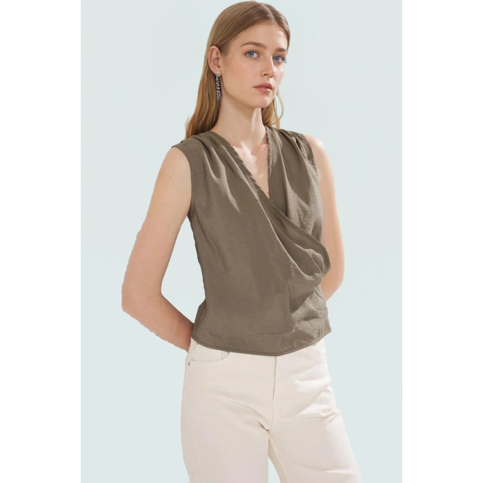 Omuz Büzgülü Kolsuz Bluz Viskoz Kumaştan İş ve Günlük Modern Stil Premium Kalite Rahat Şık