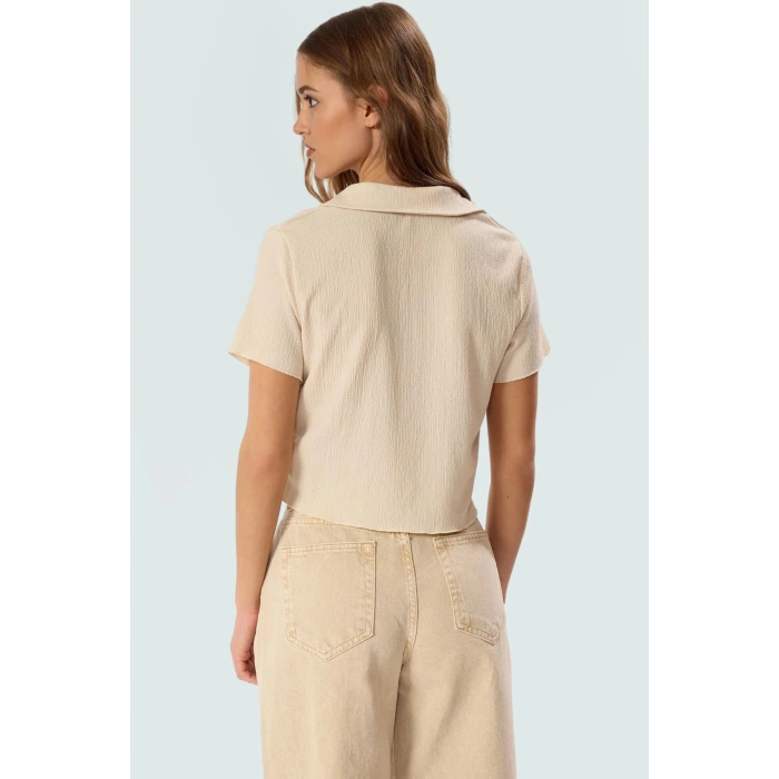 Örme Bürümcük Dokulu Crop Bluz Polo Yaka Kısa Kollu Seçkin Malzeme Zarifane Tasarım