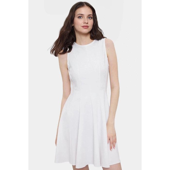 Örme Mini Elbise Volanlı Etek Bisiklet Yaka 88 cm Boy Rahat Günlük Seçkin Malzeme Şık Görünüm
