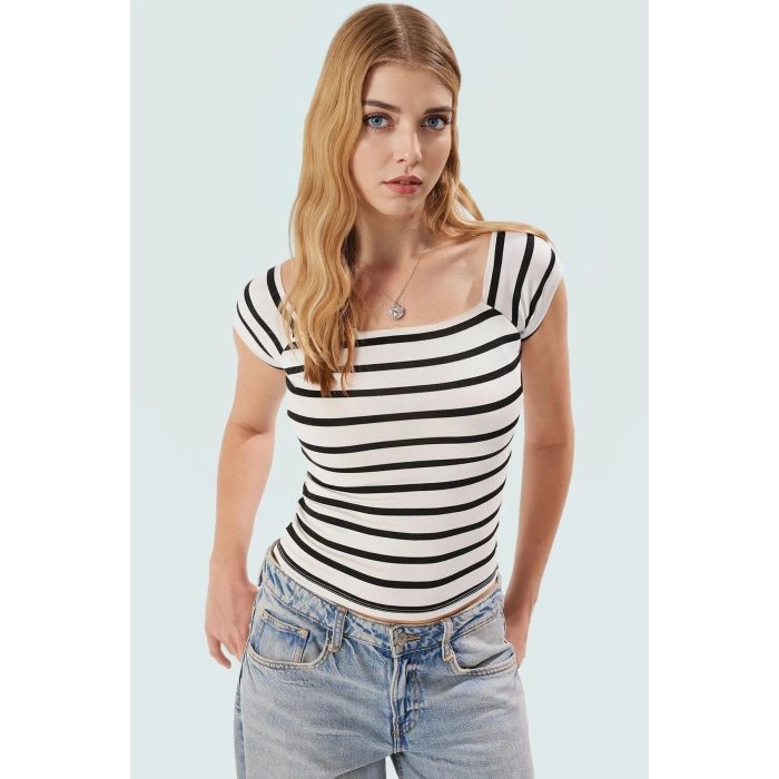 Pamuklu Elastanlı Çizgili Kare Yaka Crop Bluz Rahat Yazlık Modern Stil Trend Tasarım