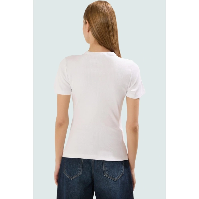 Pamuklu Fitted Bluz Kısa Kol Bisiklet Yaka Yazlık Premium Kalite Uzun Ömürlü Mükemmel Uyum