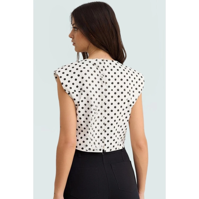 Pamuklu Gabardin Bluz Puantiyeli Desen Bisiklet Yaka Crop Fitted Dayanıklı Malzeme