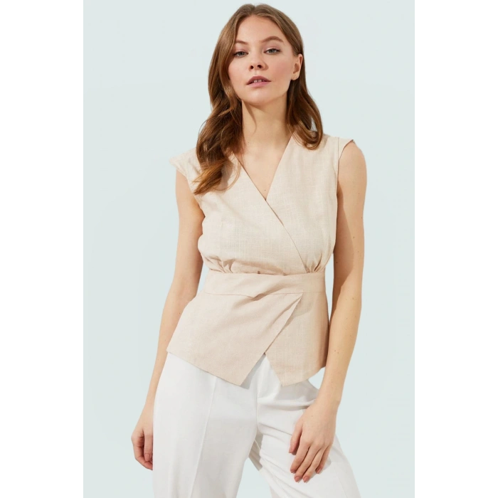 Pamuklu Keten Görünümlü Bluz; V Yaka Düğmeli Kolsuz Fitted Kalıp Özel Tasarım Özenle Seçilmiş