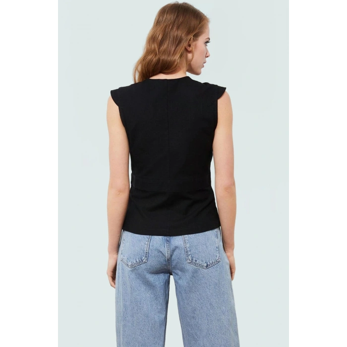 Pamuklu Keten Görünümlü Bluz; V Yaka Düğmeli Kolsuz Fitted Kalıp Özel Tasarım Özenle Seçilmiş