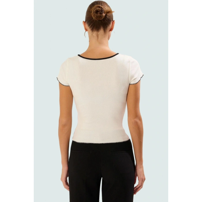Pamuklu Örme Bluz Fitted Kalıp Havuz Yaka Kısa Kol Modern Stil Trend Tasarım