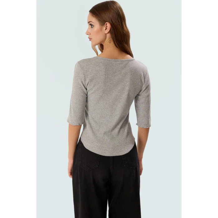 Pamuklu Örme Bluz Regular Fitted Havuz Yaka Kısa Kollu Asimetrik Özenle Seçilmiş