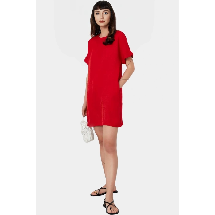 Polyester Dokuma Kısa Elbise Nefes Alabilir ve Şık Yüksek Kalite Modern Stil Trend Tasarım