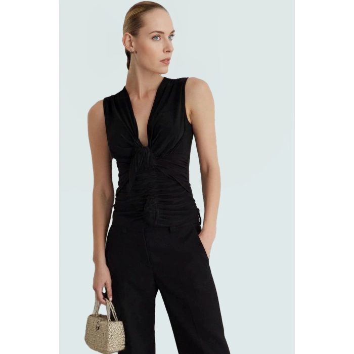 Polyester Elastan Sandy Örme Büstiyer V Yaka Fitted Yazlık Kaliteli İşçilik Konforlu Kesim