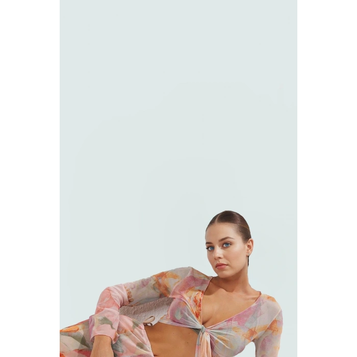 Polyester Mesh Bluz Etek Takım Yazlık Şıklık ve Konfor Özel Tasarım Modern Stil Yüksek Kalite