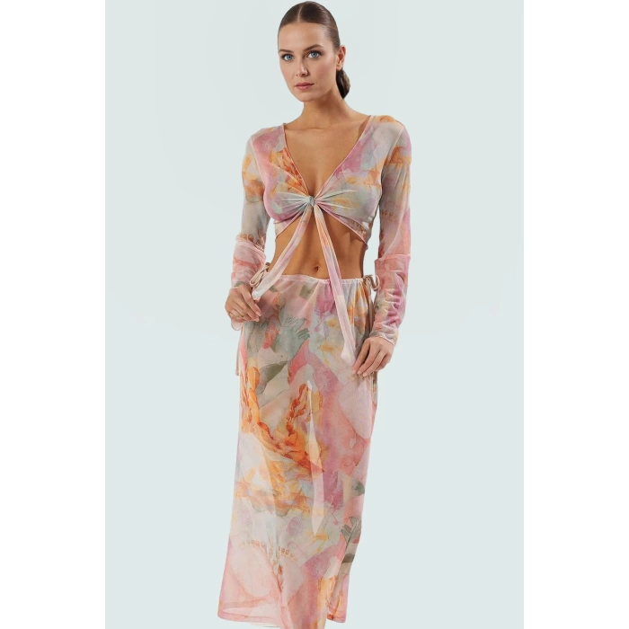 Polyester Mesh Bluz Etek Takım Yazlık Şıklık ve Konfor Özel Tasarım Modern Stil Yüksek Kalite