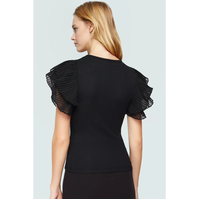 Polyester Örme Bluz Fitted V Yaka Tül Detaylı Kollar Design Koleksiyonu Trend Tasarım
