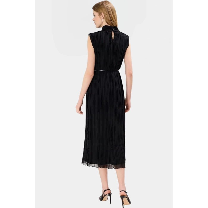 Polyester Şifon Midi Elbise Düz Kesim Piliseli Kemer Detayı Dayanıklı Malzeme Rahat Ve Şık