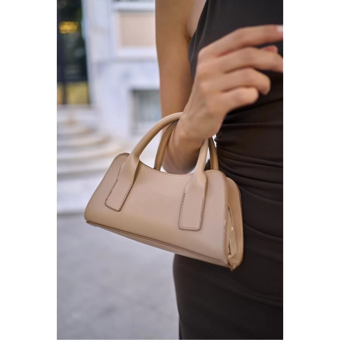PU Deri Mini Çapraz Çanta Zincir Detaylı Şık ve Günlük Aksesuar Trend Tasarım Yüksek Kalite