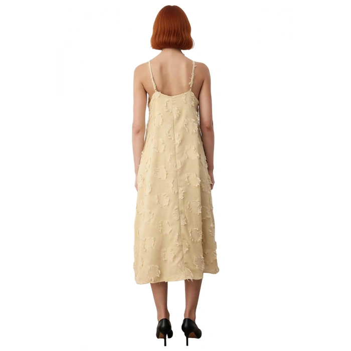 Rahat Kadın Midi Boy İnce Askılı A Line Kalıp Havuz Yaka Dokuma Elbise Yaz Aylarının Vazgeçilmezi