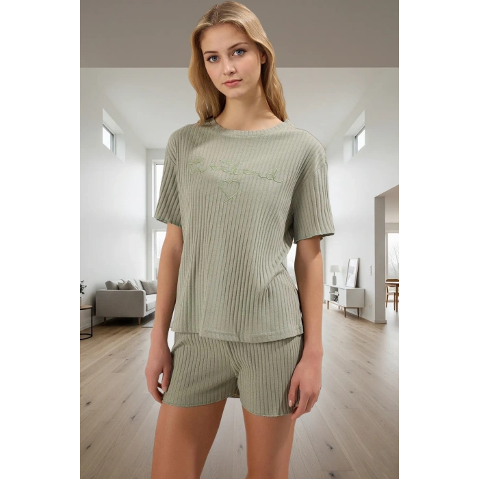 Rahat Kesim Pijama Takımı Yumuşak Örme Kumaş Yazlık Şort ve Tişört Uzun Ömürlü