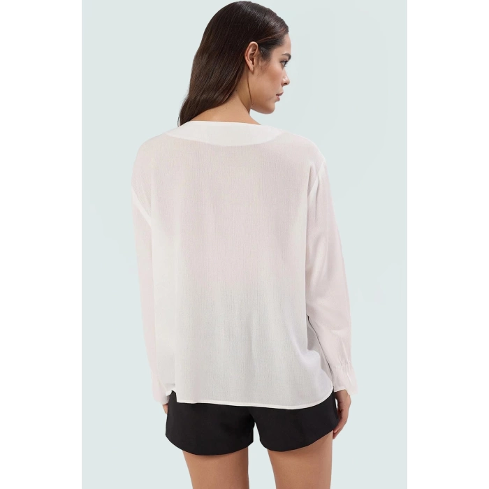 Rahat Kesim Uzun Kollu Bluz Viskon Crinkle Dokuma Nakış Detaylı Şık Görünüm Modern Stil
