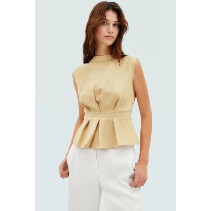 Rahat Kolsuz Bluz Yazlık Dokuma Polyester Karışımlı Trend Tasarım Seçkin Malzeme
